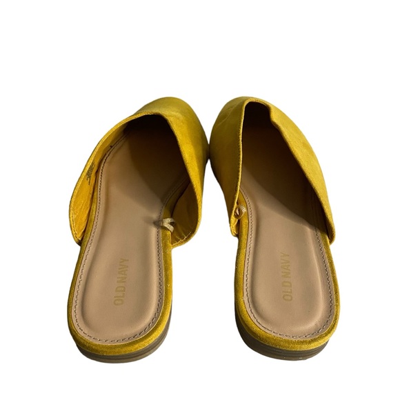 Old Navy Women's Mustard Yellow Round Toe Mule - Picture 3 of 8